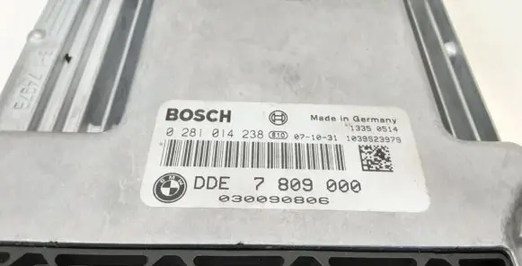 BMW 5 E60 E61 Engine control unit/module 7809000 0281014238