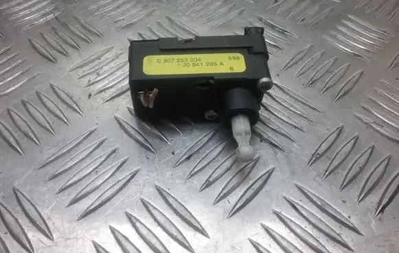 Audi A4 S4 B7 8E 8H Headlight level adjustment motor 0307853304 1J0941295A