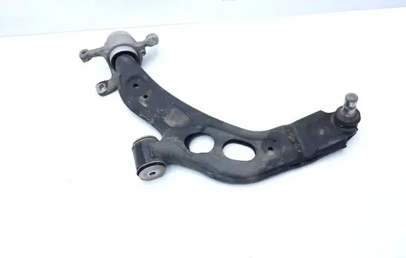 BMW 2 F46 Front lower control arm/wishbone 8831645