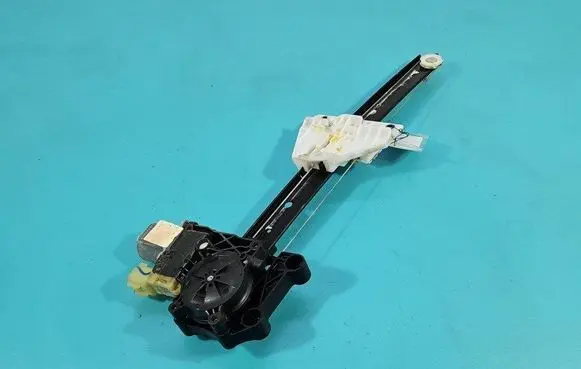 Rear door window regulator with motor