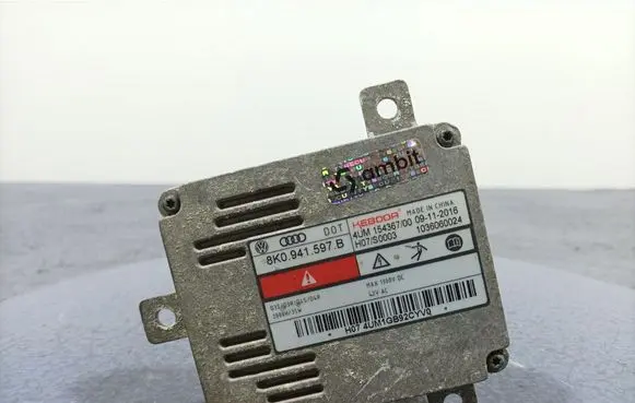 Skoda Superb B5 (3U) Voltage converter/converter module 8K0941597B