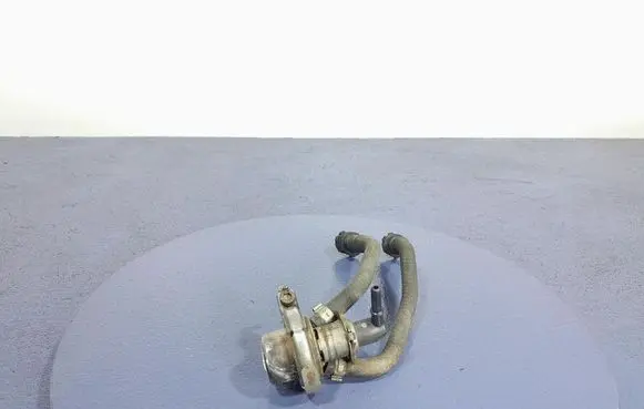 Audi A4 S4 B7 8E 8H Fuel injector 8579894