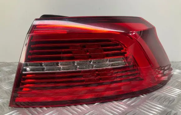 Volkswagen PASSAT B8 Rear/tail lights 3G5945208