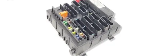 Opel Vectra C Fuse module 13125487 519031108 09226740