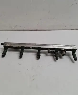 Volvo S60 Fuel main line pipe 9202710