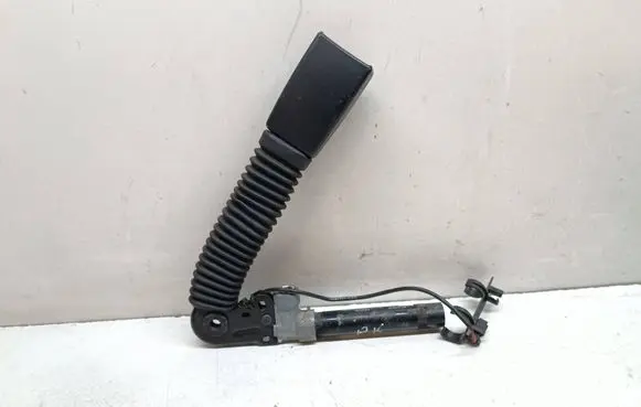 BMW 5 F10 F11 Front seatbelt buckle 9115305