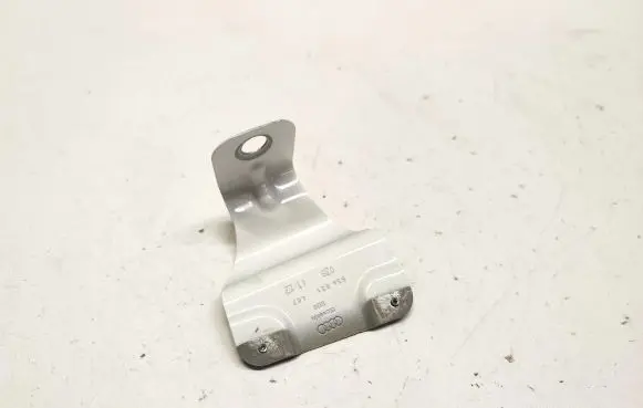 Audi Q3 F3 Fender mounting bracket 83A821467