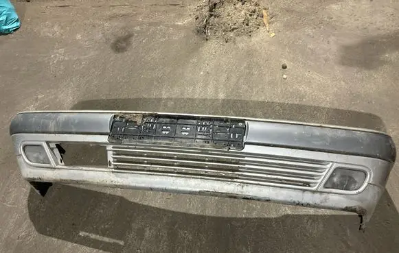 Mercedes-Benz E W210 Front bumper