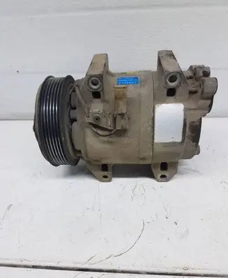 Volvo V70 Air conditioning (A/C) compressor (pump) 8708581