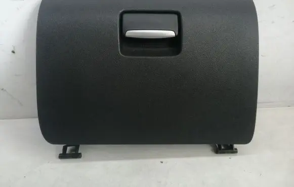Ford Focus Glove box lid/cover 