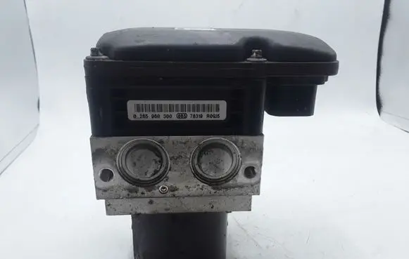 BMW X5 E70 ABS Pump 0265960300 3451678236201 3452678236301