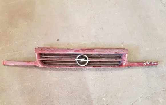 Opel Astra F Front bumper upper radiator grill