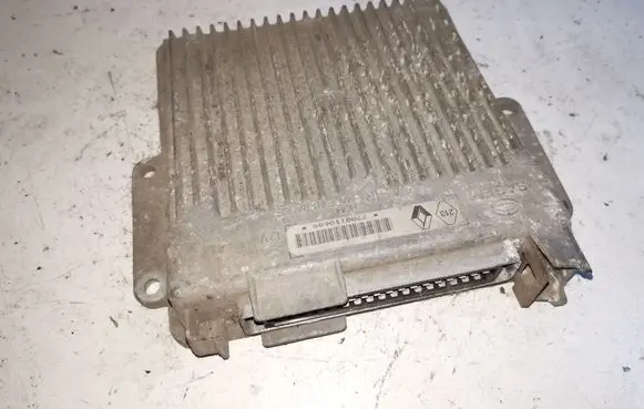 Renault Kangoo I Engine control unit/module 7700110688