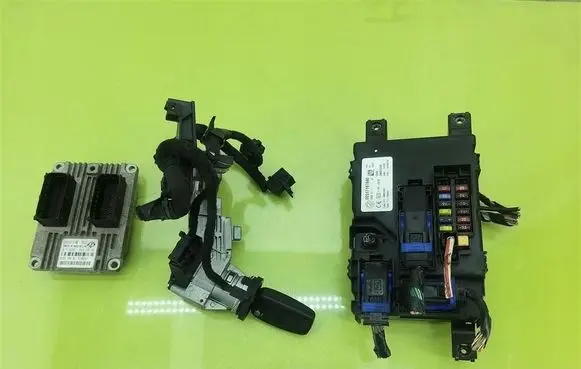 Fiat Grande Punto Engine ECU kit and lock set
