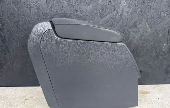 Volkswagen Golf V Armrest 1K5864251C