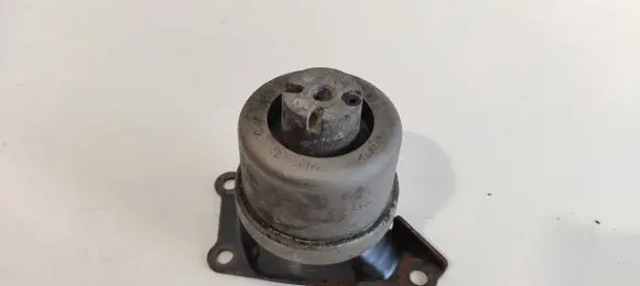 Volkswagen Transporter - Caravelle T5 Engine mount bracket 7H0199256E