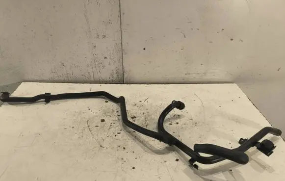 Volkswagen PASSAT B6 Engine coolant pipe/hose