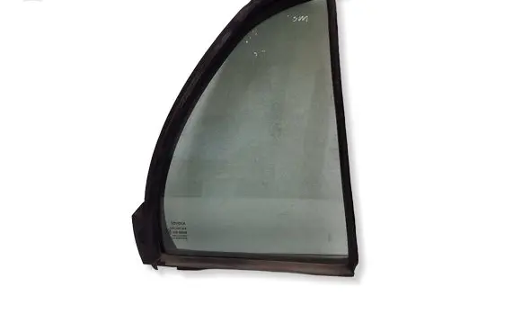 Toyota Yaris Rear vent window glass 681880D050