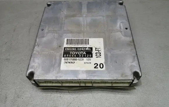 Toyota Corolla E120 E130 Engine control unit/module 8966602120 MB1758005231