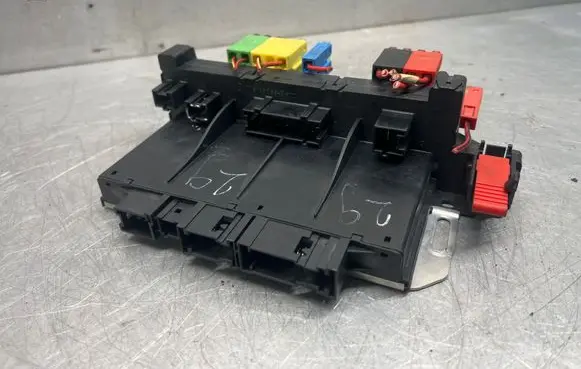 Mercedes-Benz S W220 Fuse module 05045134 A0325458432