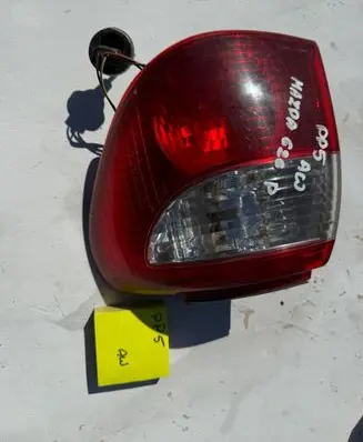 Mazda 626 Rear/tail lights P0881R STANLEYP0881R