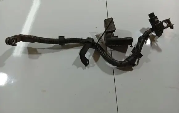 Toyota Avensis T250 Positive cable (battery) 