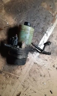 Ford Focus C-MAX Power steering pump
