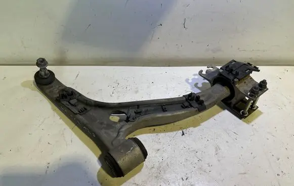 Mercedes-Benz CLA C117 X117 W117 Front lower control arm/wishbone 