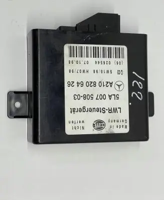 Mercedes-Benz E W210 Light module LCM A2108206426