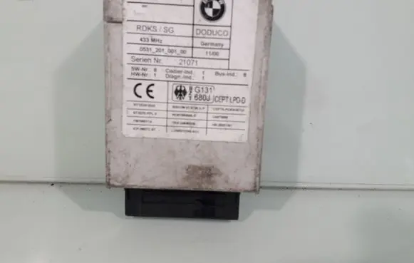 BMW 7 E38 Tire pressure control unit 67513719