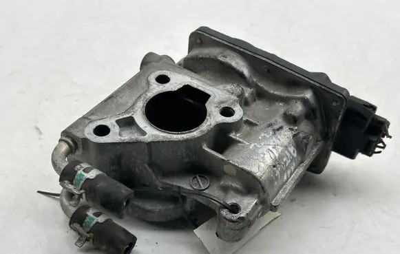 Toyota Avensis T270 EGR valve 258000R010 VN1501000040