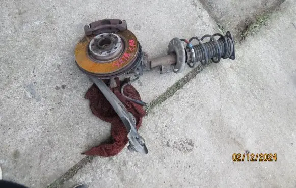 Peugeot 308 Front wheel hub spindle knuckle