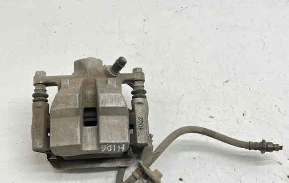 Toyota Highlander XU50 Rear brake caliper 