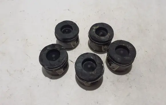 Volvo XC60 Piston with connecting rod 31339996