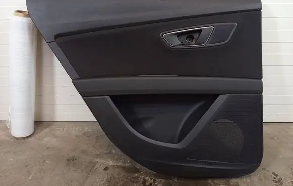Seat Leon (5F) Rear door card panel trim 5F4867133