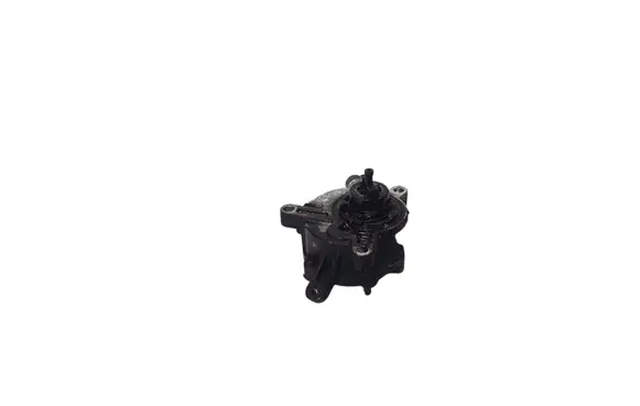 Volvo V70 Vacuum pump 30677904