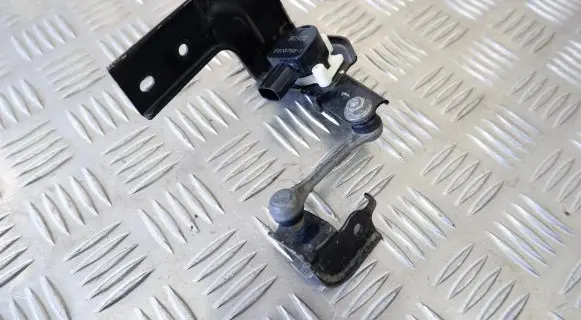 Honda CR-V Air suspension front height level sensor 