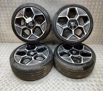 Opel Astra L R18 alloy rim 9843281680