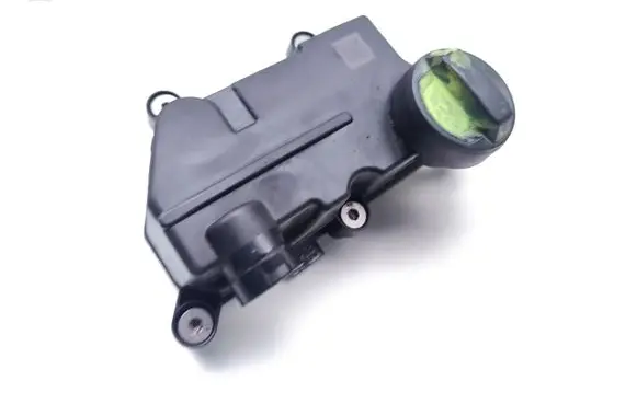 Volkswagen Golf VIII Oil breather separator 05C103495B