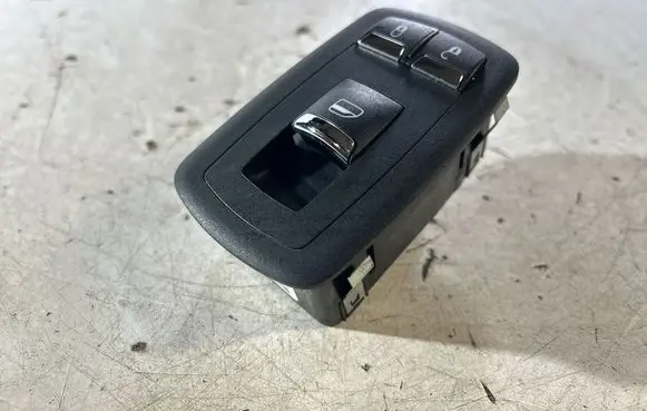 Maserati Ghibli Electric window control switch 670013822 863908