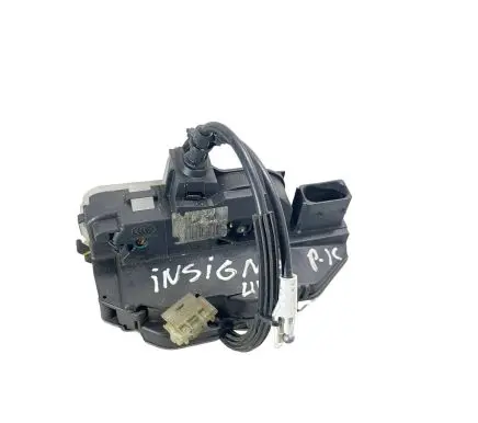 Opel Insignia A Front door lock 3023881