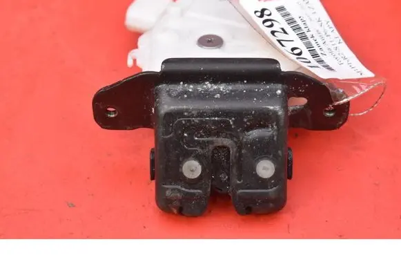 Toyota Auris E180 Tailgate/trunk/boot lock/catch/latch 