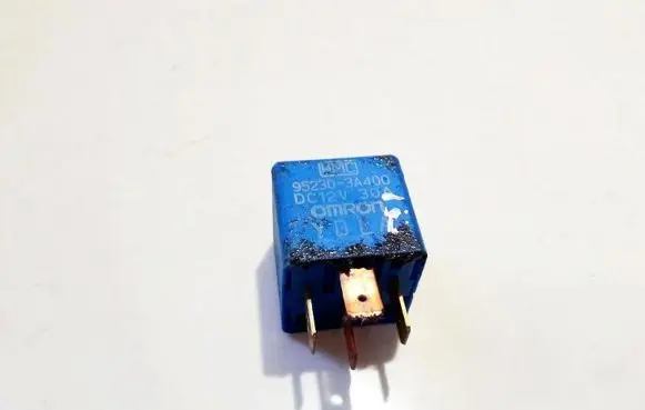 Hyundai Trajet Other relay 952303a400