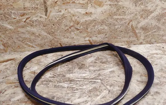 Mercedes-Benz S W220 Front door rubber seal 