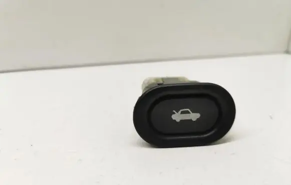 Saab 9-5 Tailgate/boot open switch button 4733440