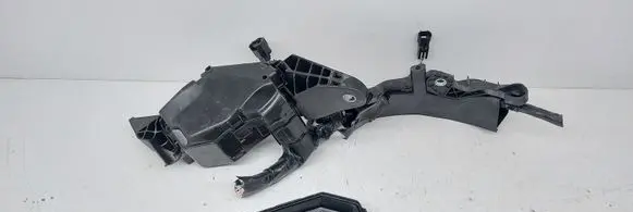 Toyota C-HR I Relay mounting block 82662F4030