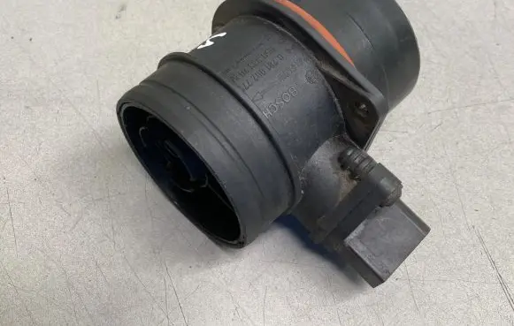 Chrysler Sebring (JS) Mass air flow meter 0281002779 05033320AA