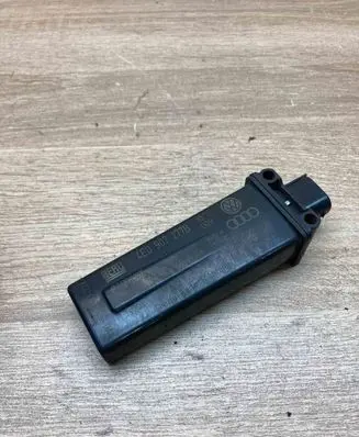 Audi A8 S8 D3 4E Tire pressure sensor 4E0907277B 20014319