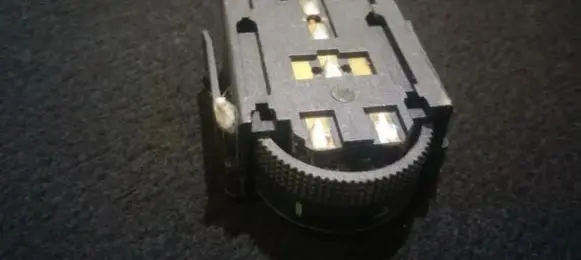 Volkswagen PASSAT B4 Headlight level height control switch 04050711