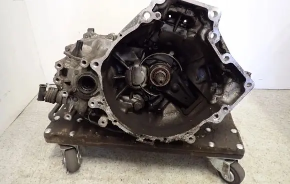 Manual 5 speed gearbox
